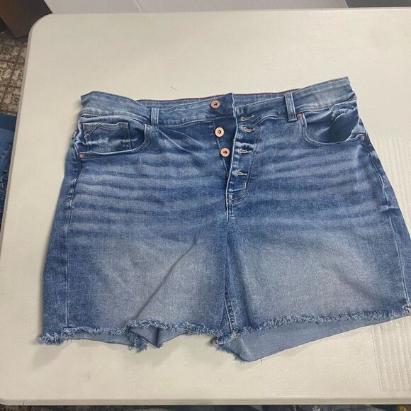 EDGELY Women’s Jean Shorts Button Fly Size 18W High Rise Raw Edge Blue Denim - Picture 11 of 11